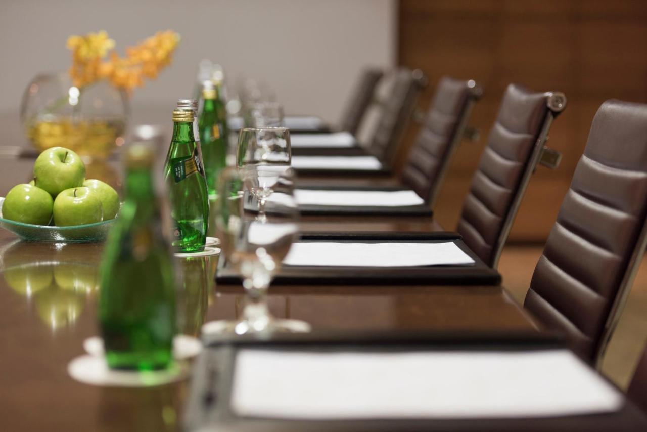 Four Seasons Hotel Riad Exterior foto Meeting room at the InterContinental