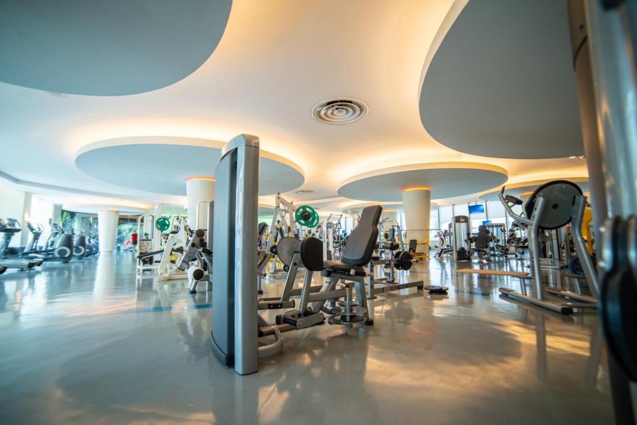 Four Seasons Hotel Riad Exterior foto The gym at the 1018