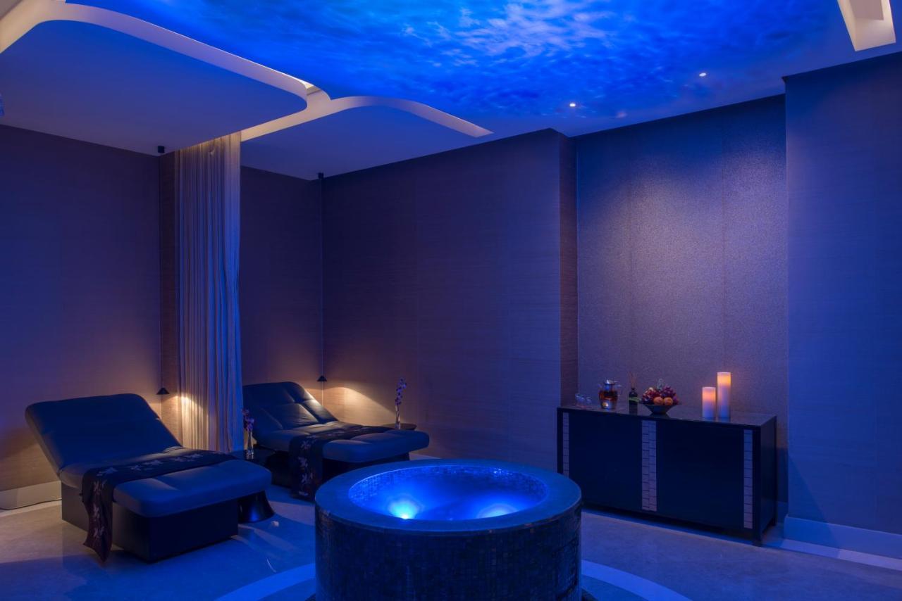 Four Seasons Hotel Riad Exterior foto The spa at The Dorchester