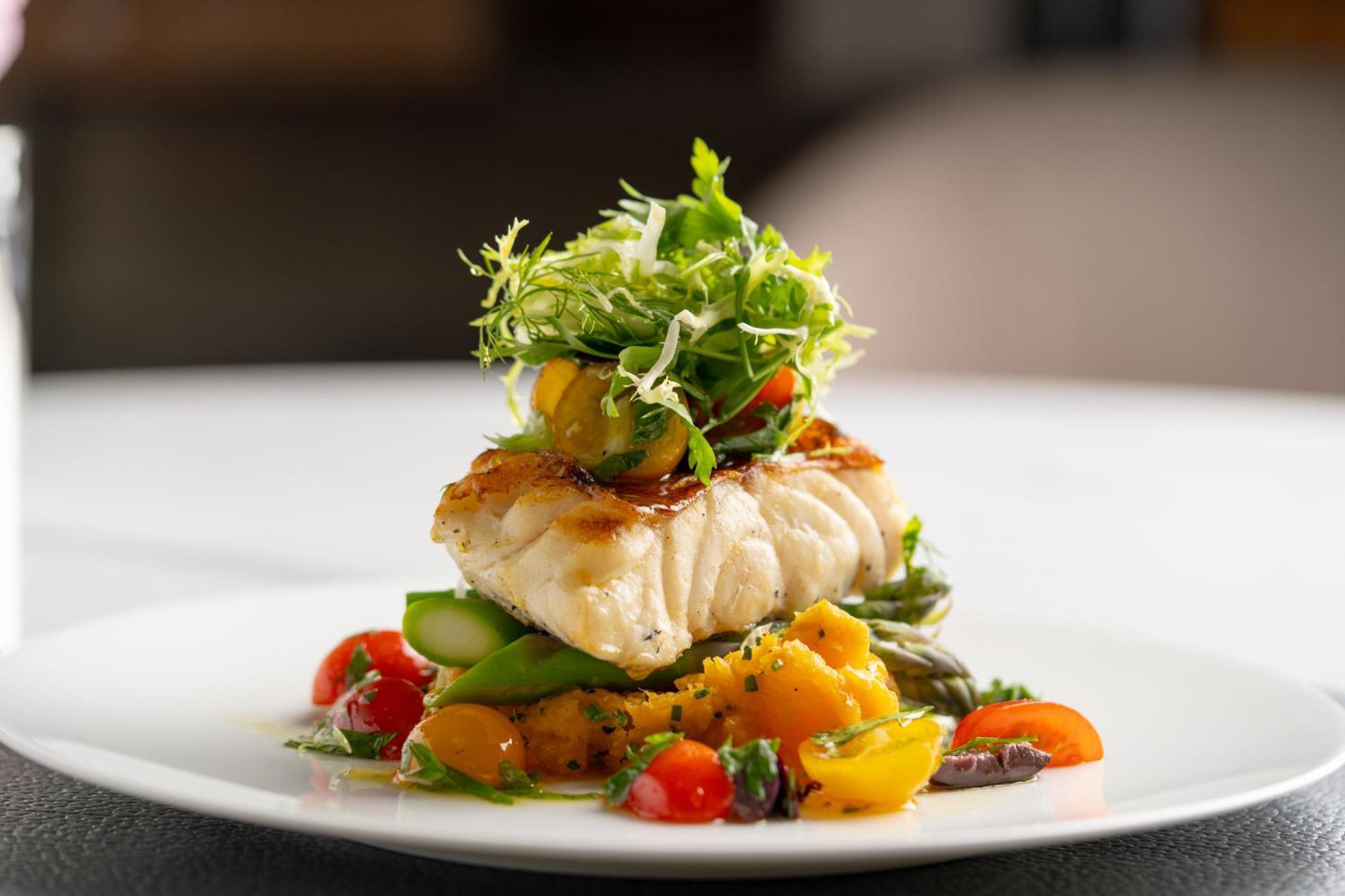 Four Seasons Hotel Riad Exterior foto A plate of food