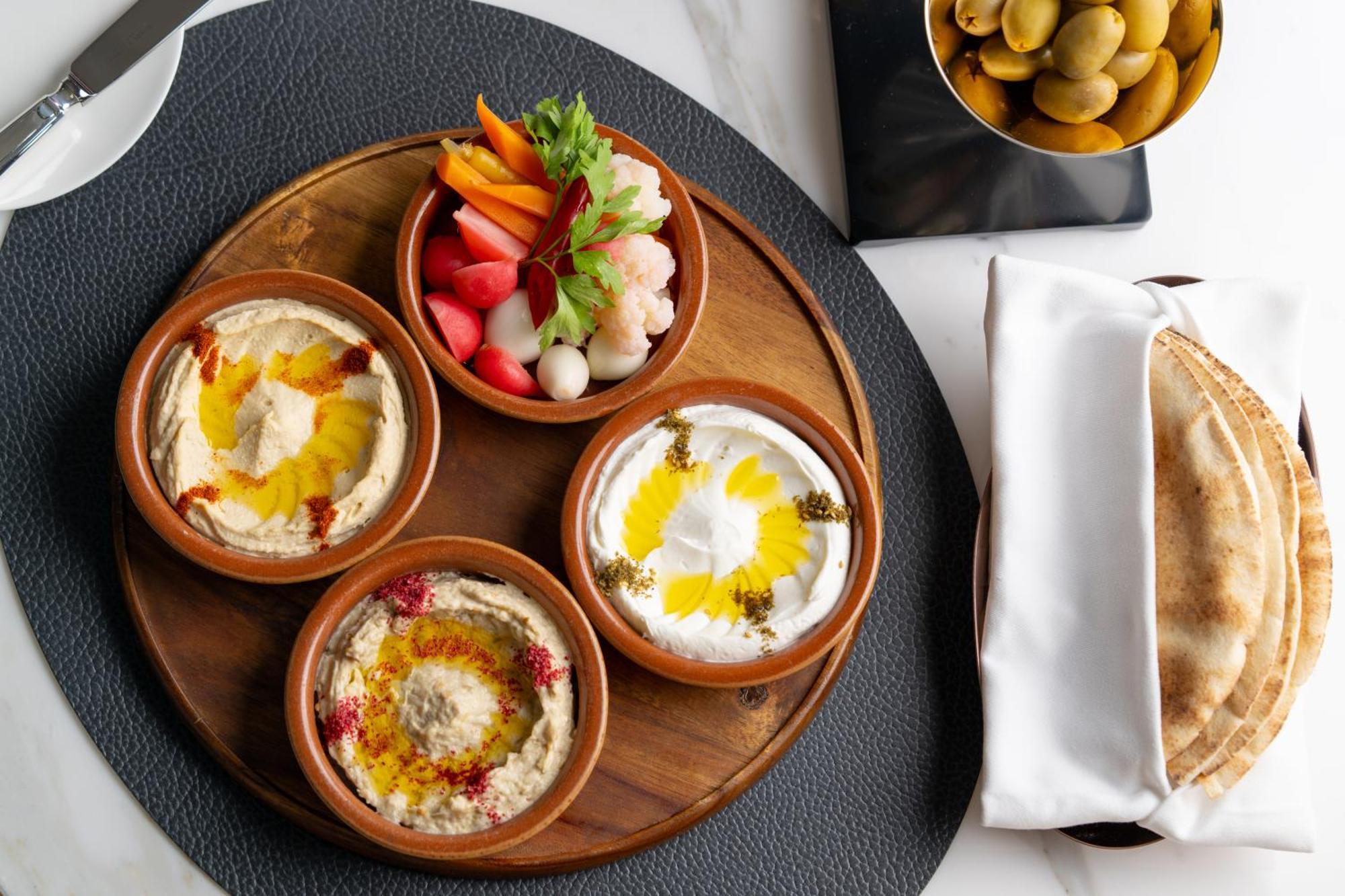 Four Seasons Hotel Riad Exterior foto Meze